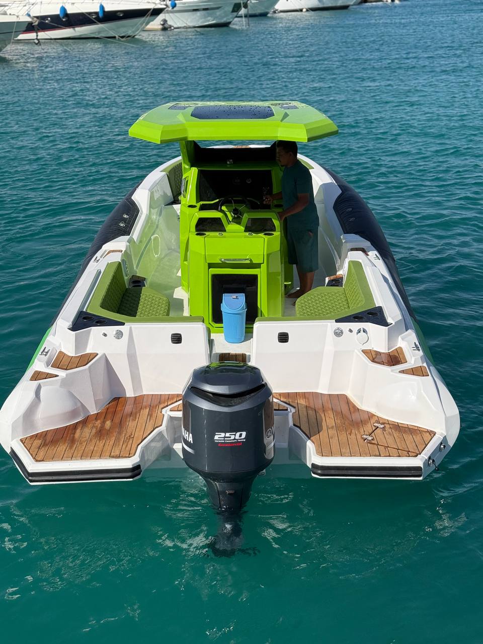 Private Speedboat — Photo 54